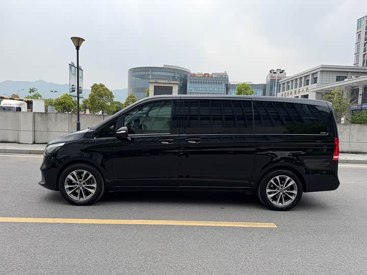 Mercedes-Benz V-Class 2022 2022款 V 260 领航版