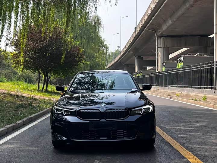 BMW 3 Series 2026 2026款 330Li M运动曜夜套装