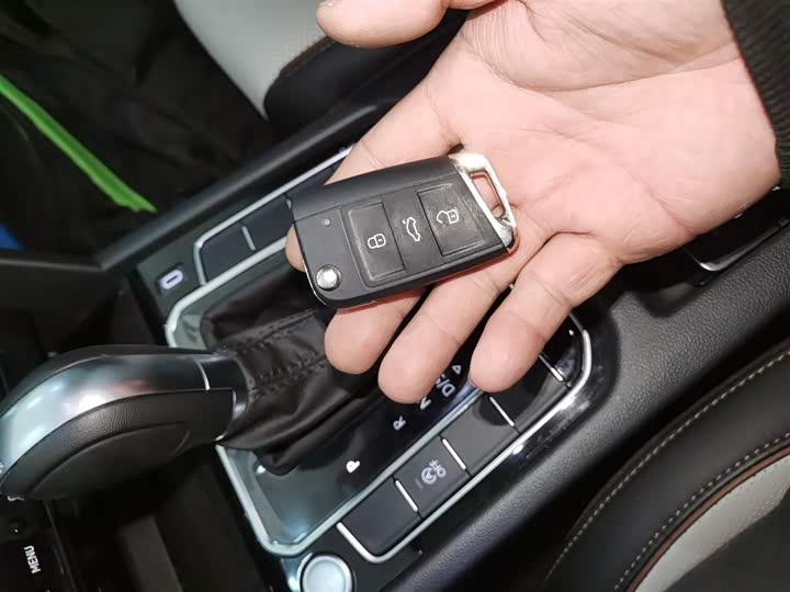 Volkswagen Magotan 2026 2026款 3000万辆甄选款 380TSI DSG豪华型