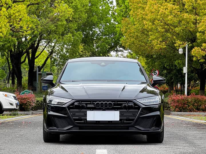 Zdjęcie 2 - Audi A7L