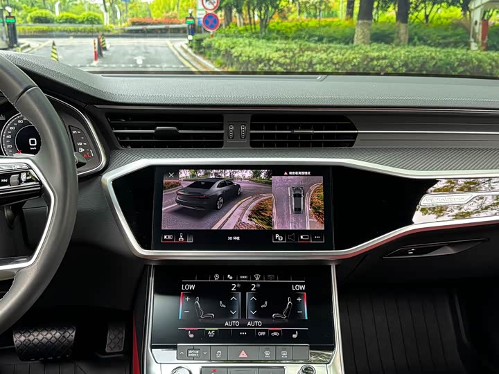 Zdjęcie 9 - Audi A7L