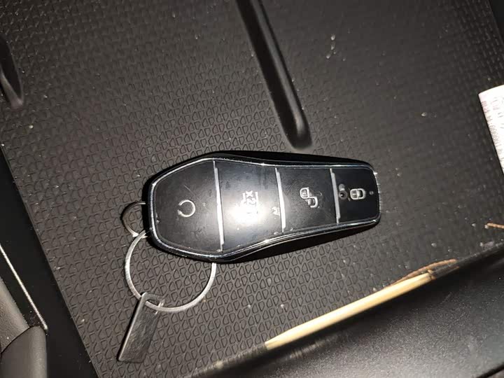 Фото 9 - BYD Qin L