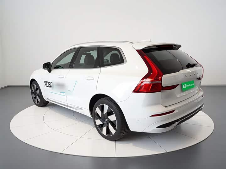 Zdjęcie 5 - Volvo XC60 Hybrid