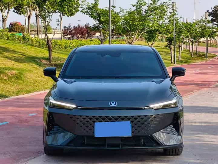 Changan UNI-V 2025 2025款 1.5T 500Bar尊贵型