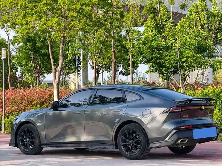 Changan UNI-V 2025 2025款 1.5T 500Bar尊贵型