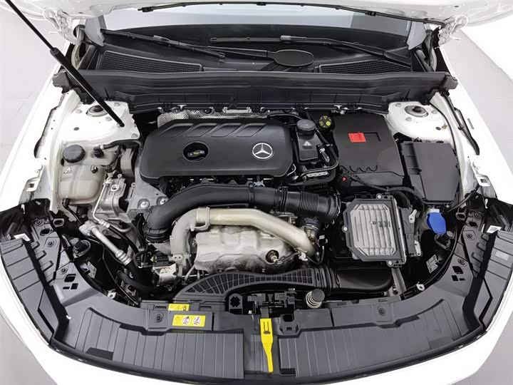 Mercedes-Benz GLB-Class 2024 2024款 GLB 220 时尚型