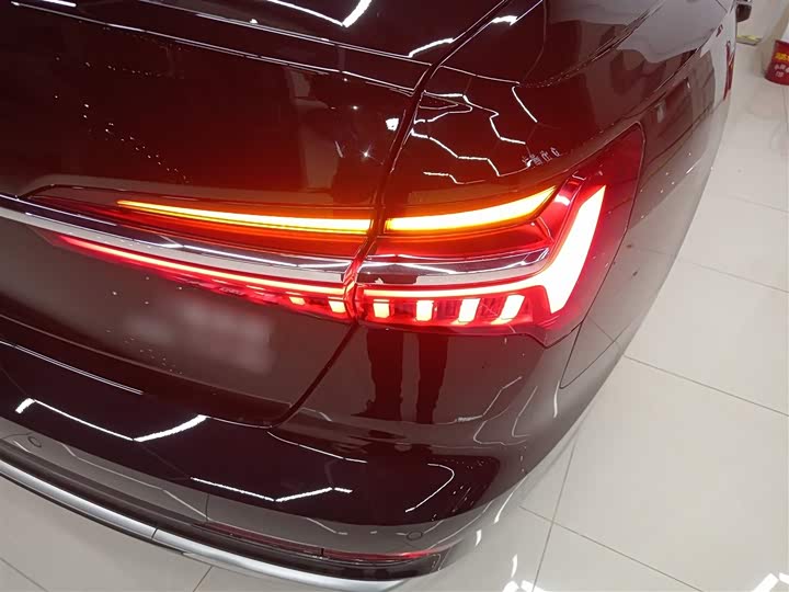 Zdjęcie 8 - Audi A6L