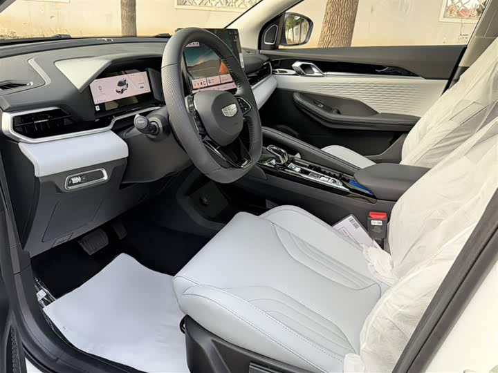 Geely Coolray 2025 2025款 缤越L 1.5TD DCT 星耀