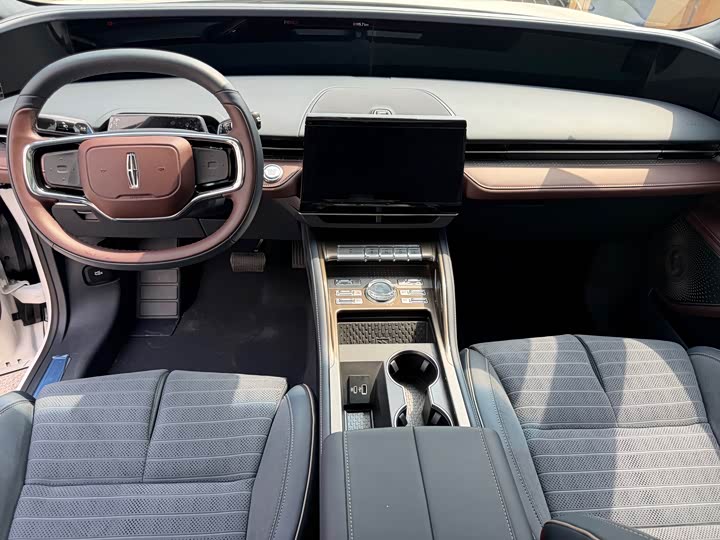 Lincoln Nautilus 2025 2025款 2.0T 四驱总统混动版