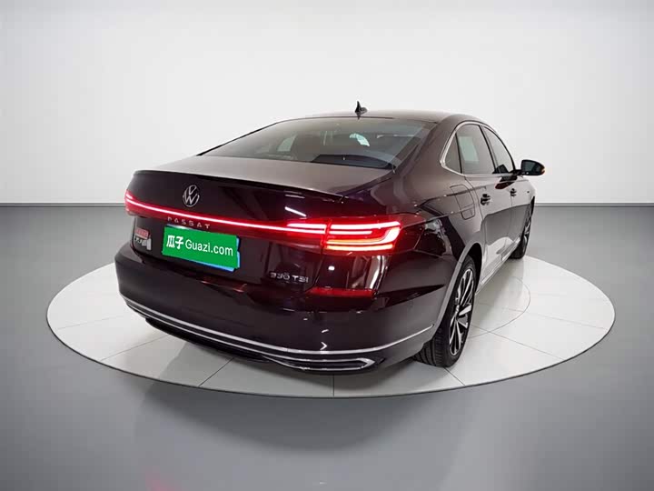Фото 5 - Volkswagen Passat