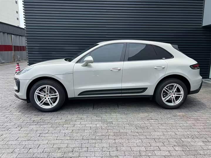 Porsche Macan 2025 2025款 Macan 2.0T 逐梦版