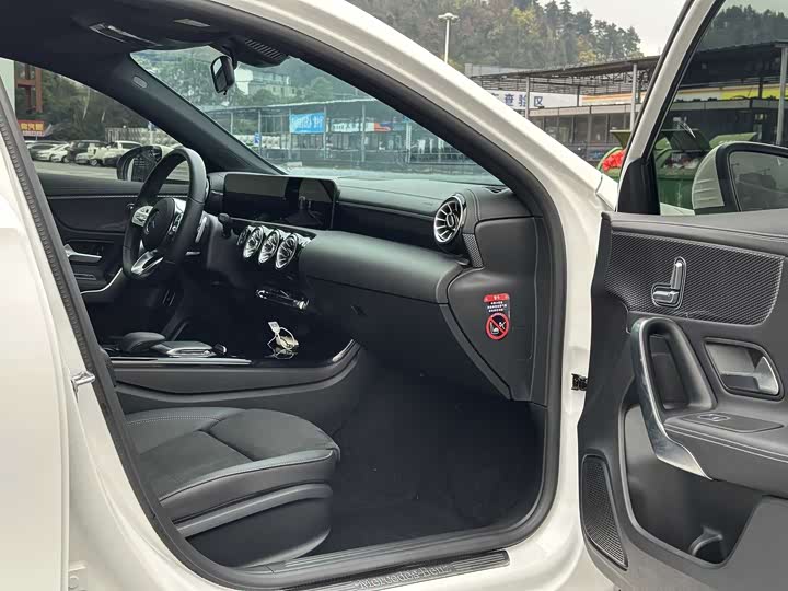 Фото 6 - Mercedes-Benz A-Class