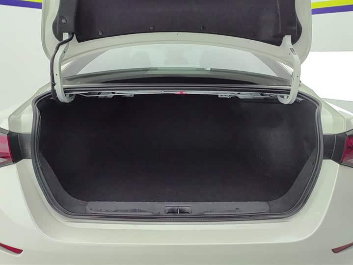 Zdjęcie 4 - Nissan Sylphy