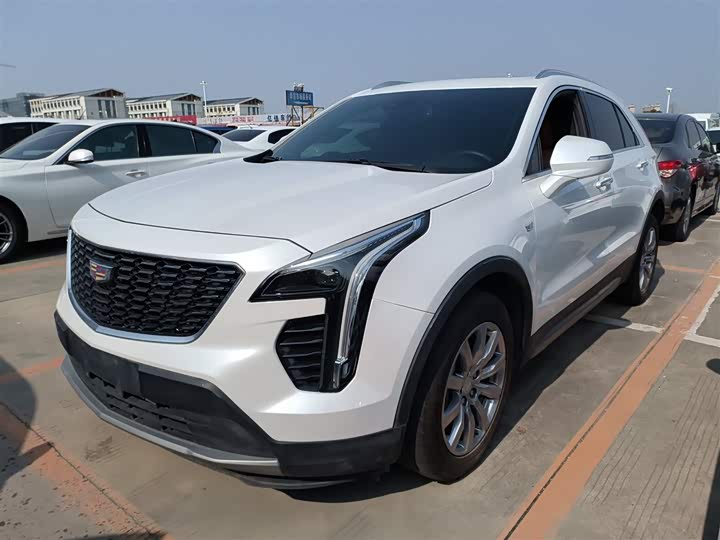 Фото 1 - Cadillac XT4
