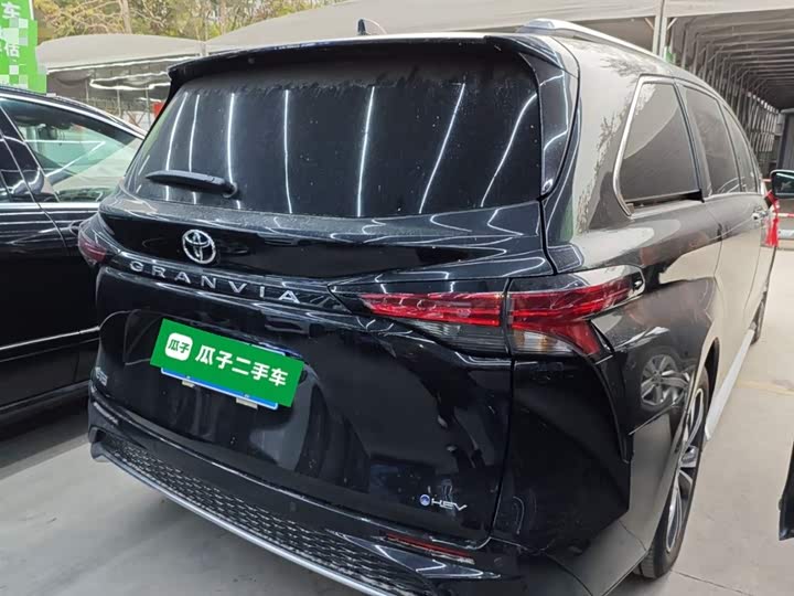 Toyota Granvia 2026 2026款 2.5L混动 尊贵PLUS版