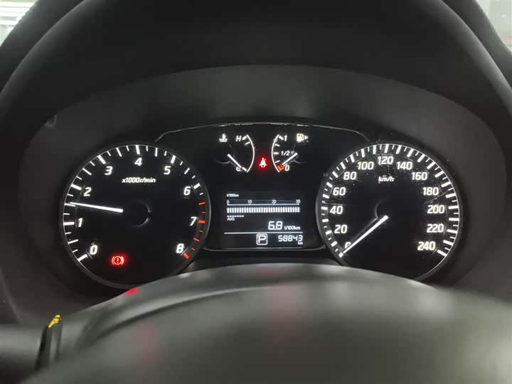 Zdjęcie 8 - Nissan Sylphy