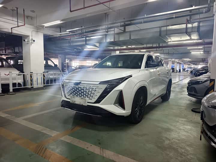 Changan Oshan Z6 2022 2022款 蓝鲸 1.5T DCT智享型