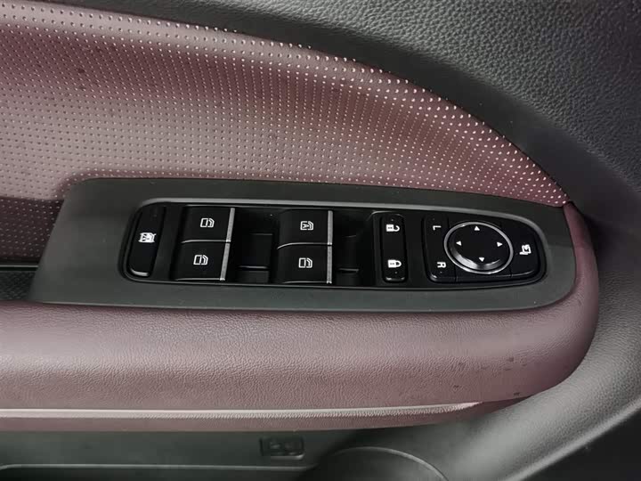 GAC Trumpchi M6 2023 2023款 PRO 270T DCT尊享版