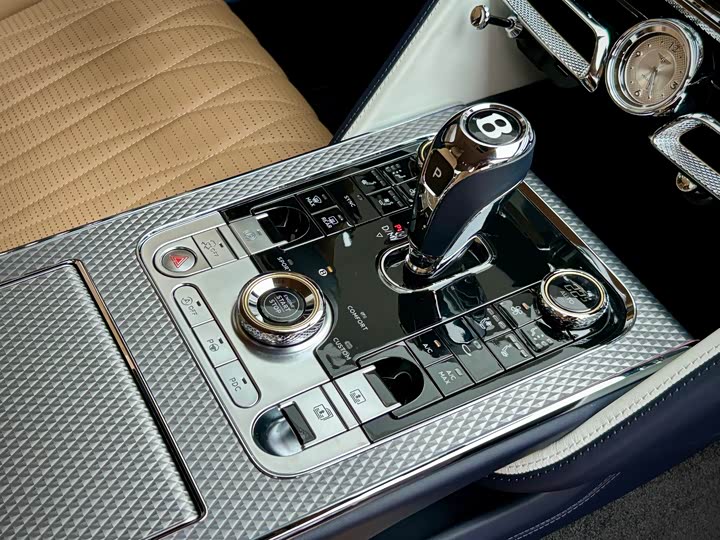 2024 Bentley Flying Spur