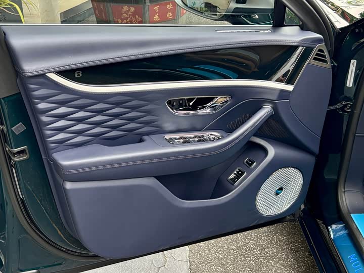 Bentley Flying Spur 2024 2024款 4.0T V8 Mulliner