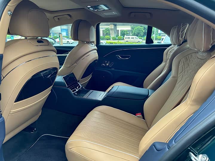 Bentley Flying Spur 2024 2024款 4.0T V8 Mulliner