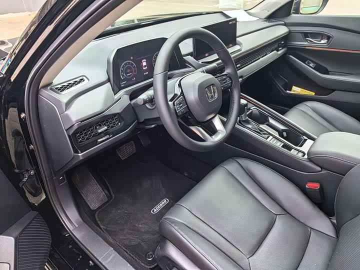 Honda Accord 2025 2025款 运动系列 260TURBO 舒适版
