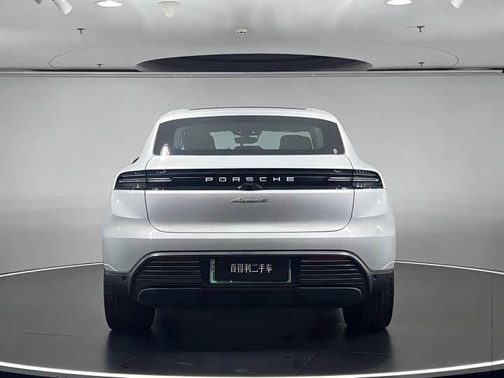 2024 Porsche Macan EV