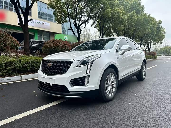 Фото 2 - Cadillac XT5