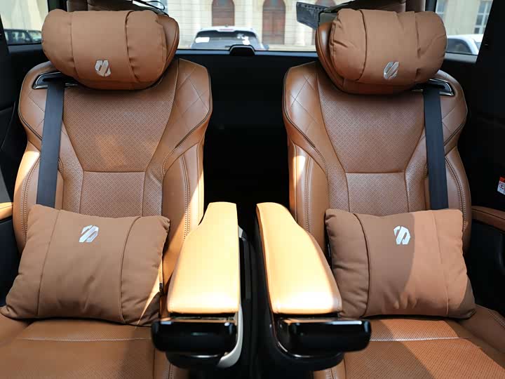 Toyota Alphard 2025 2025款 双擎 2.5L 臻享黄金版