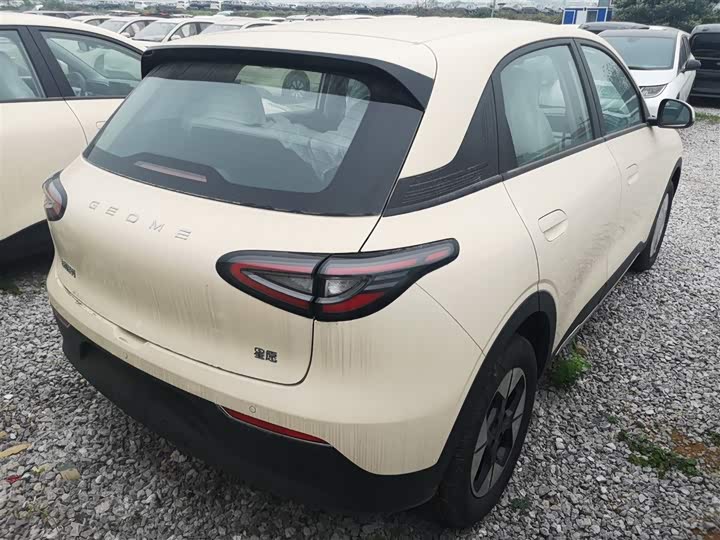 Фото 7 - Geely Galaxy Geome