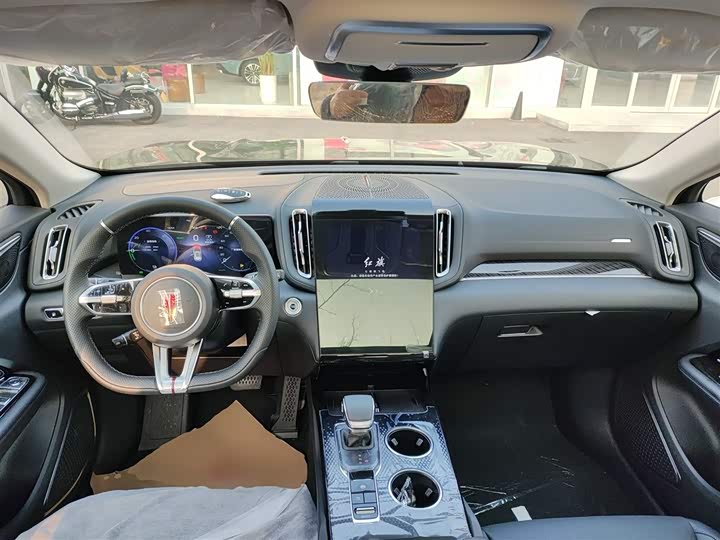 Фото 6 - Hongqi HS3 Hybrid
