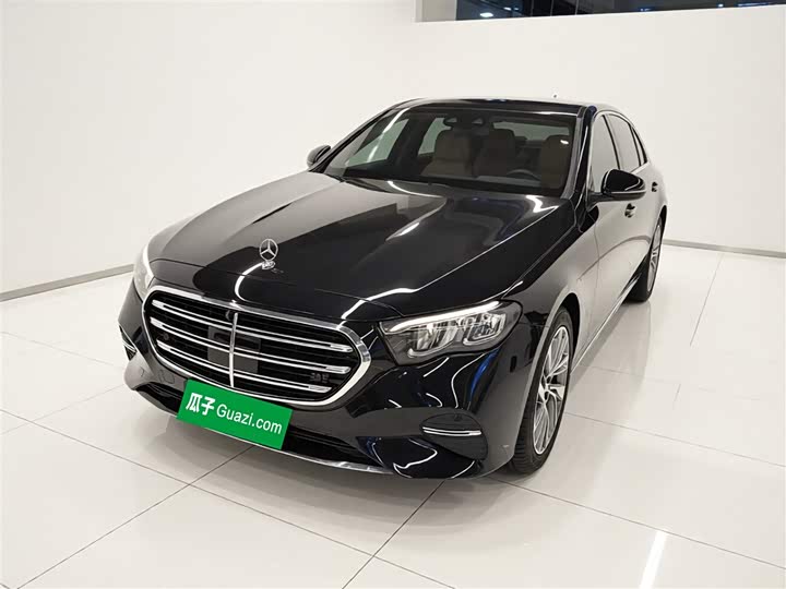 Фото 1 - Mercedes-Benz E-Class