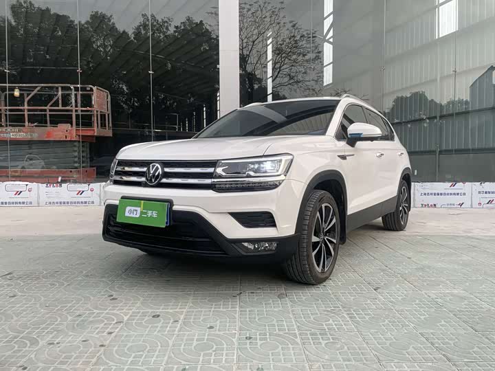 Photo 1 - Volkswagen Tharu