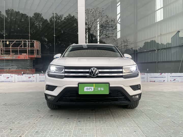Photo 3 - Volkswagen Tharu