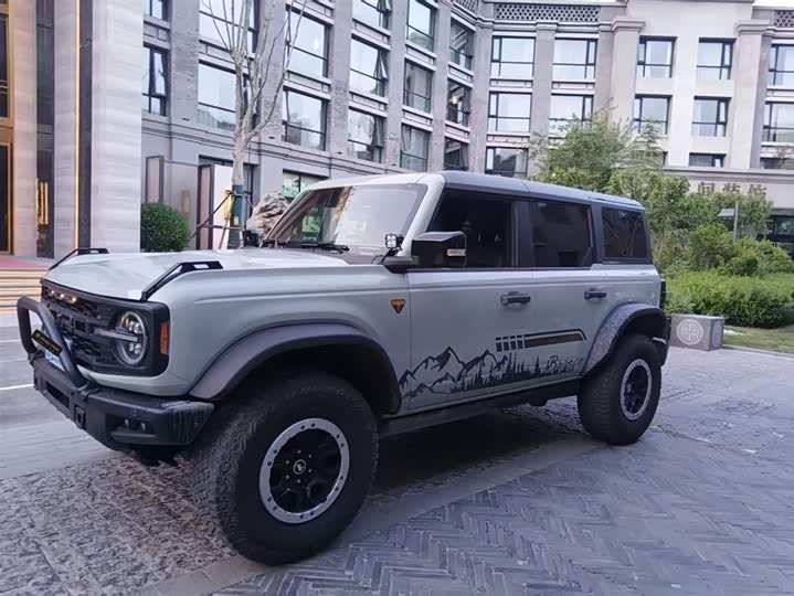 Фото 1 - Ford Bronco