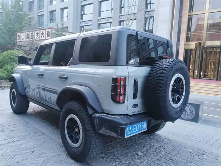 Фото 4 - Ford Bronco