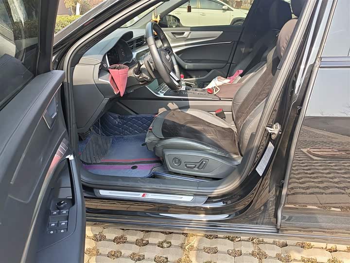 Audi A6 2022 2022款 Avant 先锋派 45 TFSI 臻选动感型