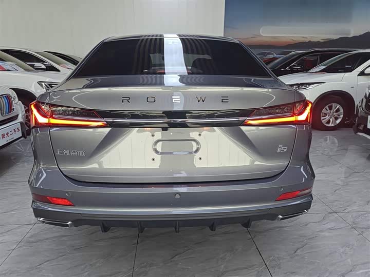 Фото 6 - Roewe i5