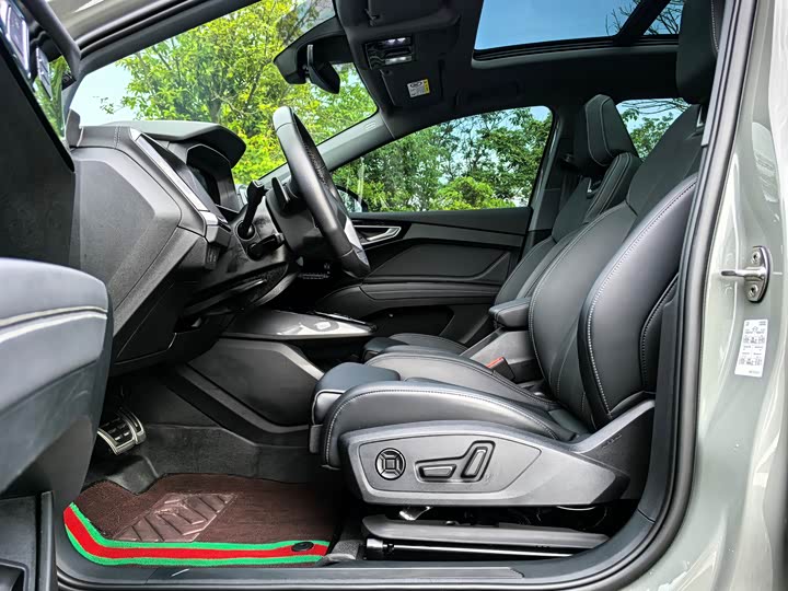 Фото 7 - Audi Q4 e-tron