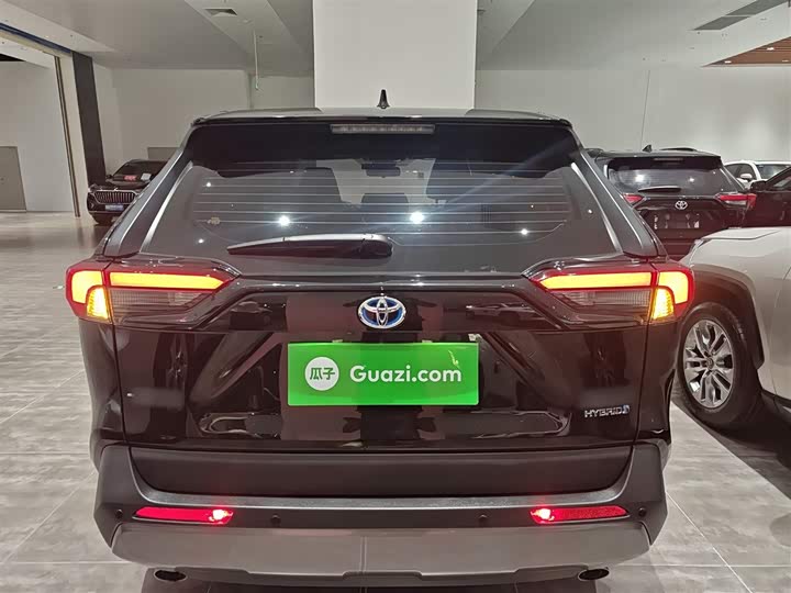 Toyota RAV4 2021 2021款 改款 双擎 2.5L E-CVT两驱精英版