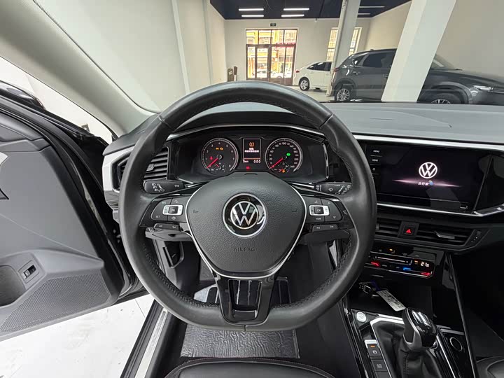 Volkswagen Tayron 2022 2022款 280TSI 两驱豪华智联版