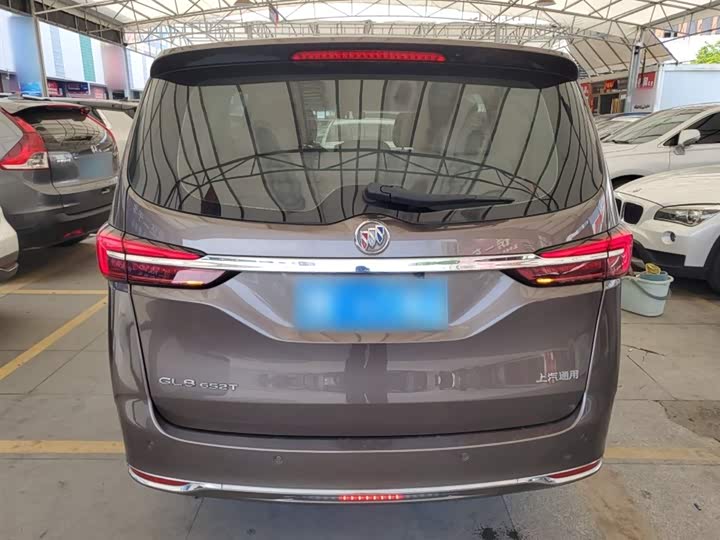 Photo 4 - Buick GL8 ES