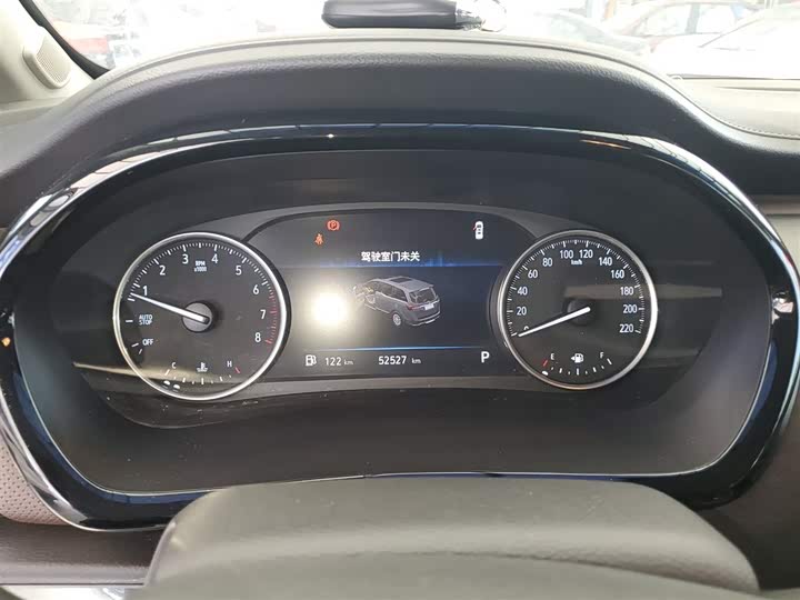 Photo 8 - Buick GL8 ES