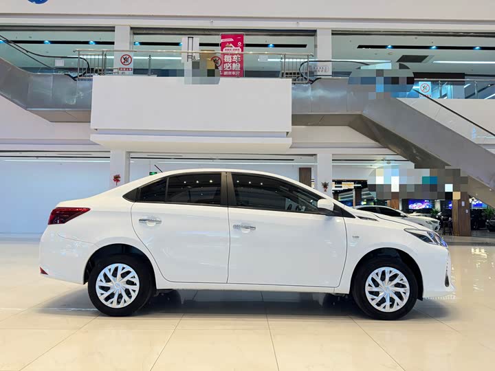 Toyota Vios 2022 2022款 1.5L 20周年纪念版