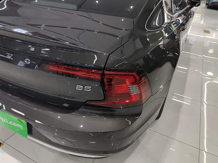 Volvo S90 2025 2025款 B5 智逸豪华版