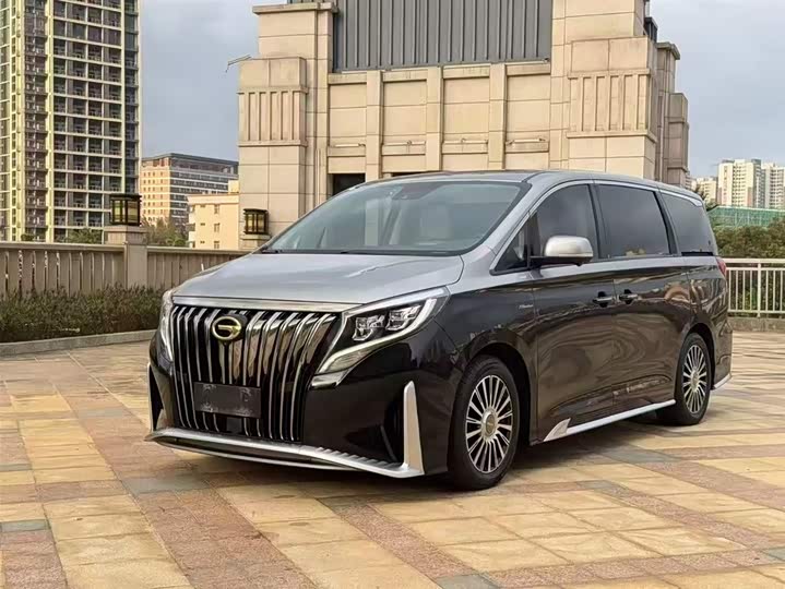 Фото 2 - GAC Trumpchi M8