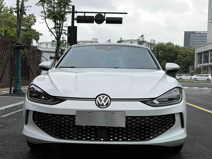 Фото 2 - Volkswagen Lamando L