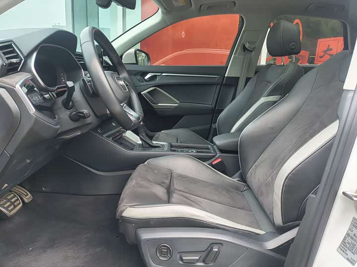 Фото 5 - Audi Q3