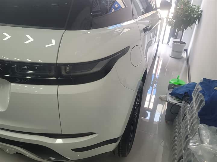 Zdjęcie 8 - Land Rover Range Rover Evoque L