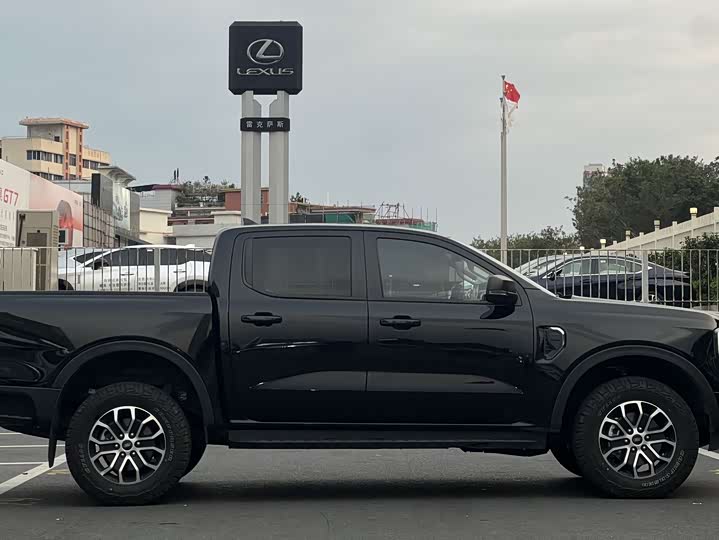 Ford Ranger 2025 2025款 探迹四驱自动版 汽油